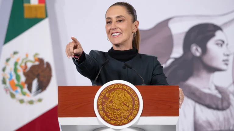Claudia Sheinbaum durante una conferencia de prensa en Palacio Nacional