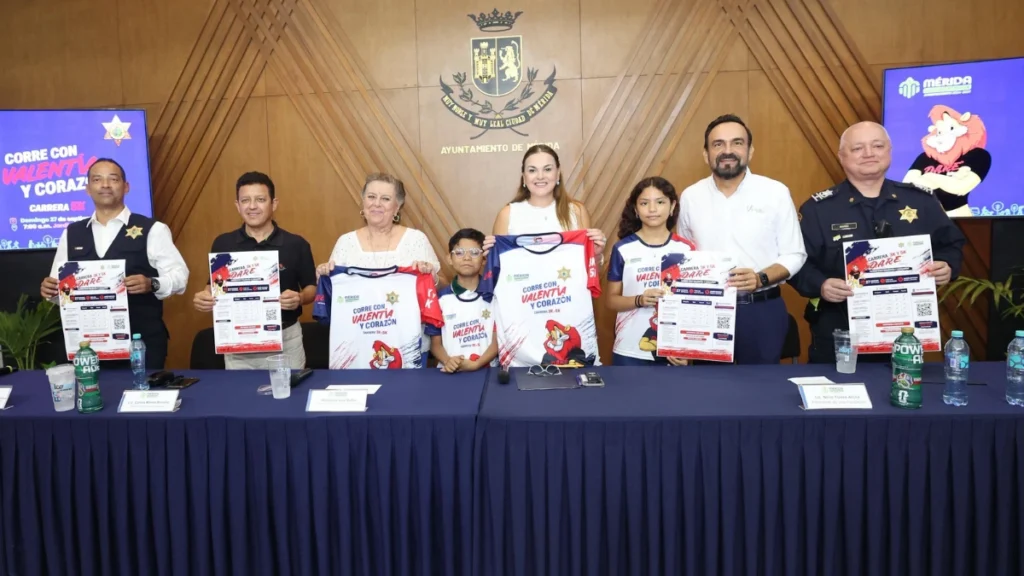 Presentación de la Carrera D.A.R.E. 2026 “Corre con Valentía y Corazón” en el Ayuntamiento de Mérida