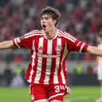 Armando Hormiga González, delantero mexicano del Olympiacos, protagonista del triunfo ante Sparta Praga